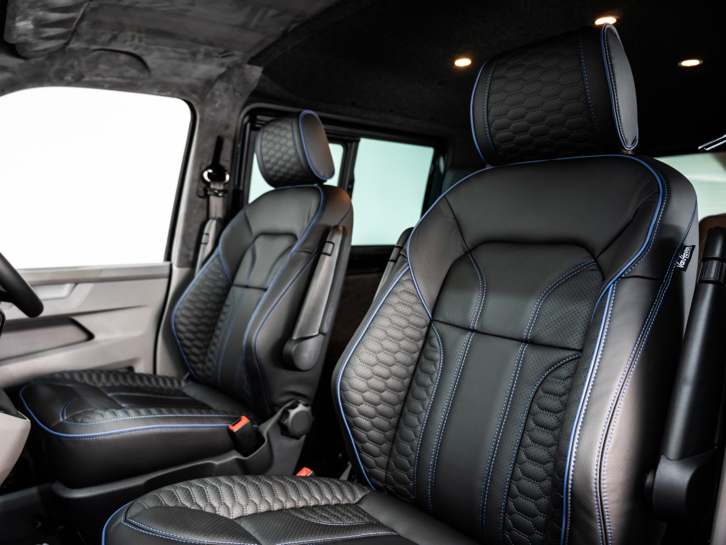 Guw Black T6.1 51 (large) - Van Haven Limited